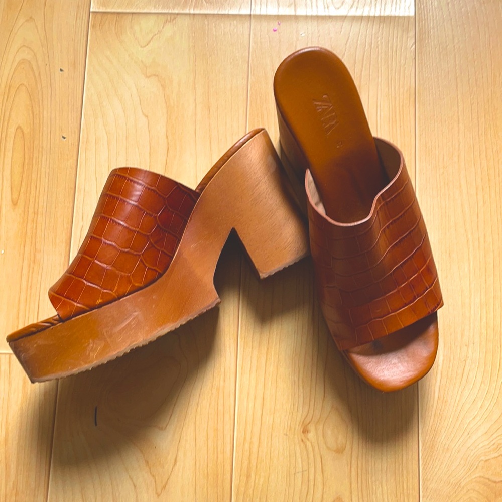 Open toe platforms - super light!